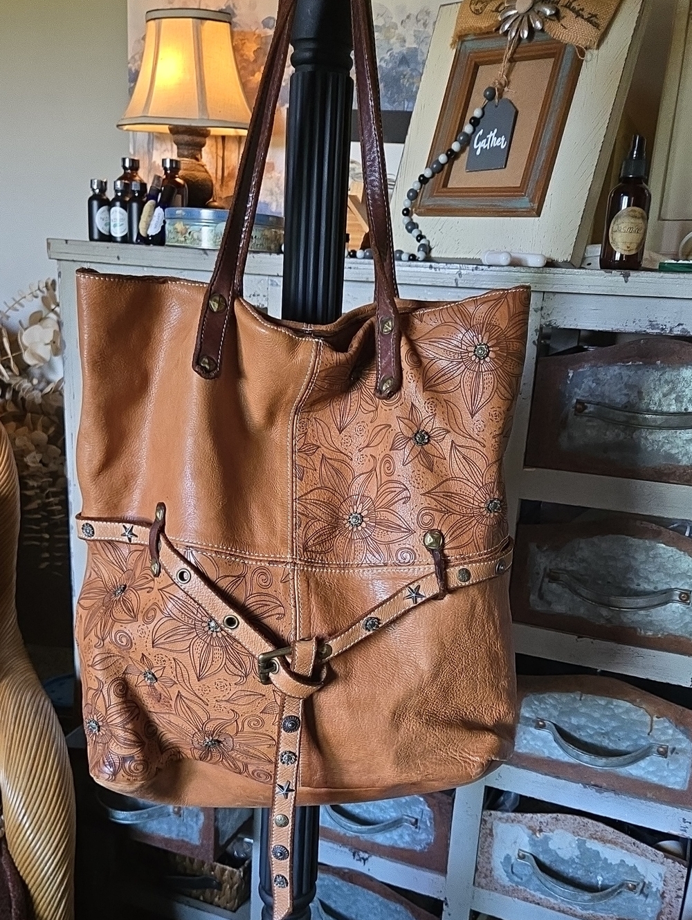 Lg Costanza Rota made in Italy, Leather, Tan Floral Embossed  Tote Bag